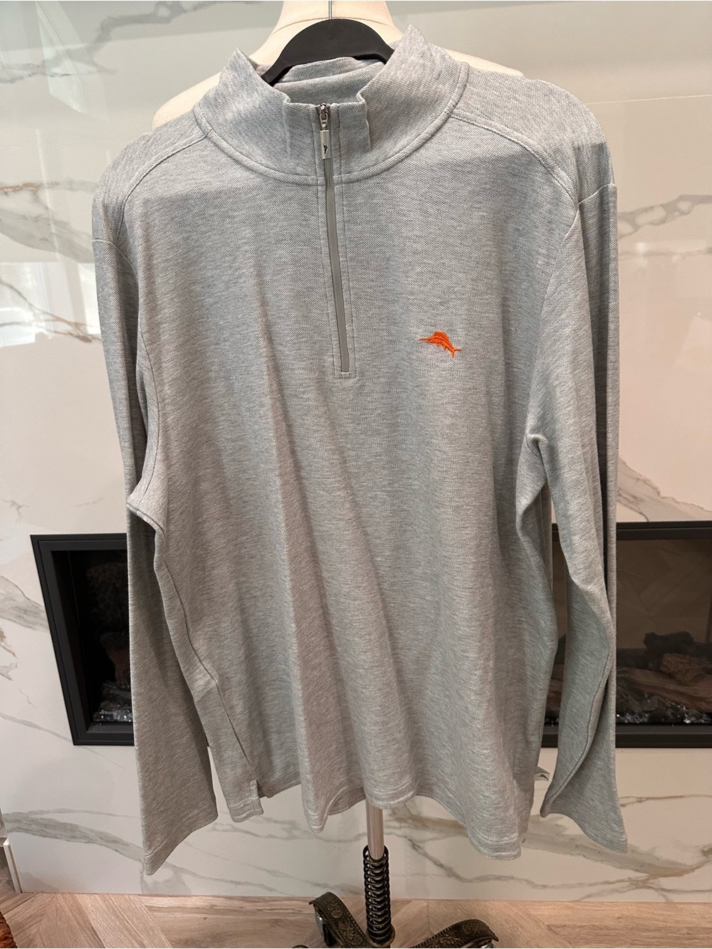 Tommy Bahama Light Gray ISLANDZONE  Pullover— Size Large